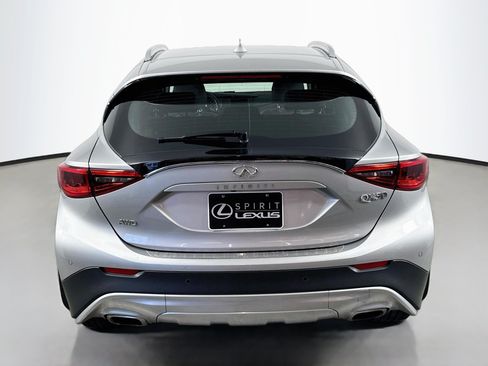 Used 2018 INFINITI QX30 AWD image 6