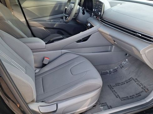 Certified 2023 Hyundai Elantra SEL image 24