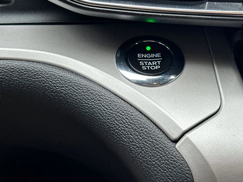 Used 2020 Ford Explorer XLT w/ Equipment Group 202A image 23