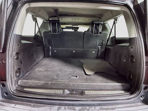 Used 2019 Chevrolet Suburban LT AWD/4WD image 33