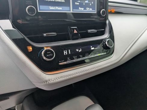 Used 2022 Toyota Corolla SE image 21