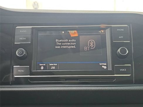 Used 2024 Volkswagen Jetta SE FWD image 19