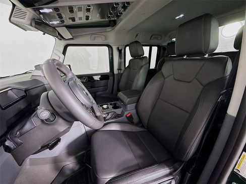 Used 2025 INEOS Grenadier Fieldmaster Edition image 5