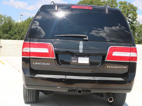 Used 2014 Lincoln Navigator 2WD image 97