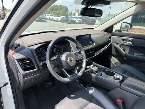 Used 2023 Nissan Rogue SL AWD/4WD image 4