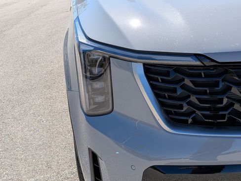 New 2026 Kia Sorento S FWD image 10