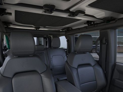 New 2025 Ford Bronco Badlands image 12