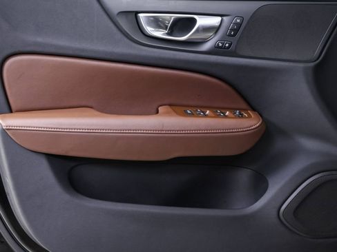 Certified 2025 Volvo V60 B5 Cross Country Plus image 8