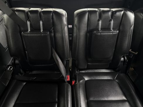 Used 2018 Ford Explorer Limited image 25