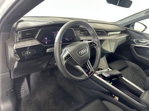 Used 2022 Audi e-tron S Prestige w/ Prestige Package image 13