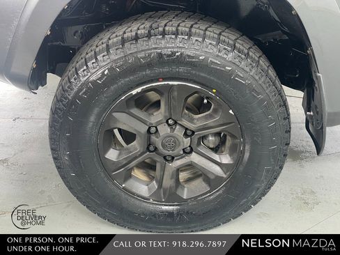 Used 2015 Toyota 4Runner SR5 image 13