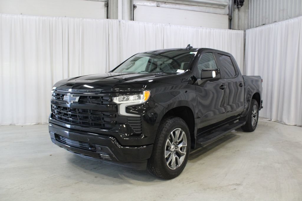 Used 2024 Chevrolet Silverado 1500 RST AWD/4WD image 34