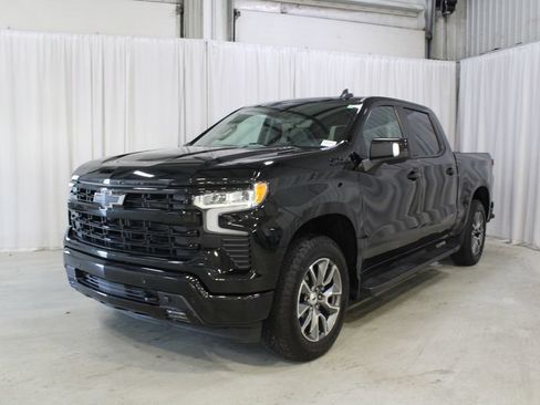Used 2024 Chevrolet Silverado 1500 RST AWD/4WD image 34