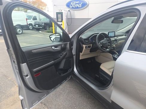 Used 2021 Ford Escape Titanium w/ Class II Trailer Tow Package image 13