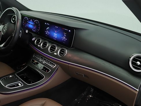 Used 2022 Mercedes-Benz E 350 Sedan image 22