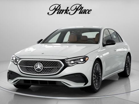 New 2026 Mercedes-Benz E 450 4MATIC Sedan image 36