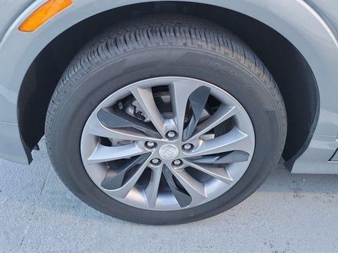 Used 2023 Buick Encore GX Select w/ Sport Touring Package FWD image 9