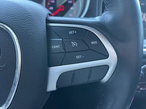 Used 2018 Dodge Charger SXT Plus image 25