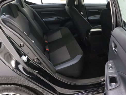 Used 2025 Nissan Versa SV FWD image 31