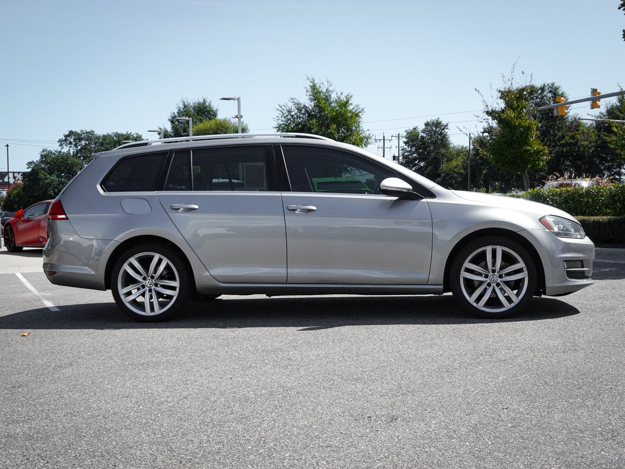 Used 2015 Volkswagen Golf TDI SEL w/ Lighting Package (SEL) FWD image 11