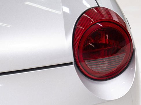 Used 2005 Ford Thunderbird Deluxe image 19