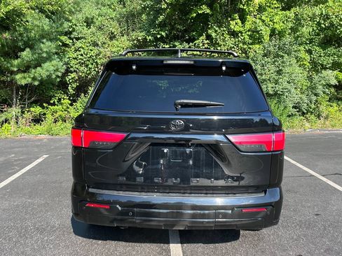 Used 2024 Toyota Sequoia Platinum w/ TRD Off-Road Package AWD/4WD image 4