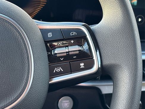 Used 2025 Kia Sorento LX image 24