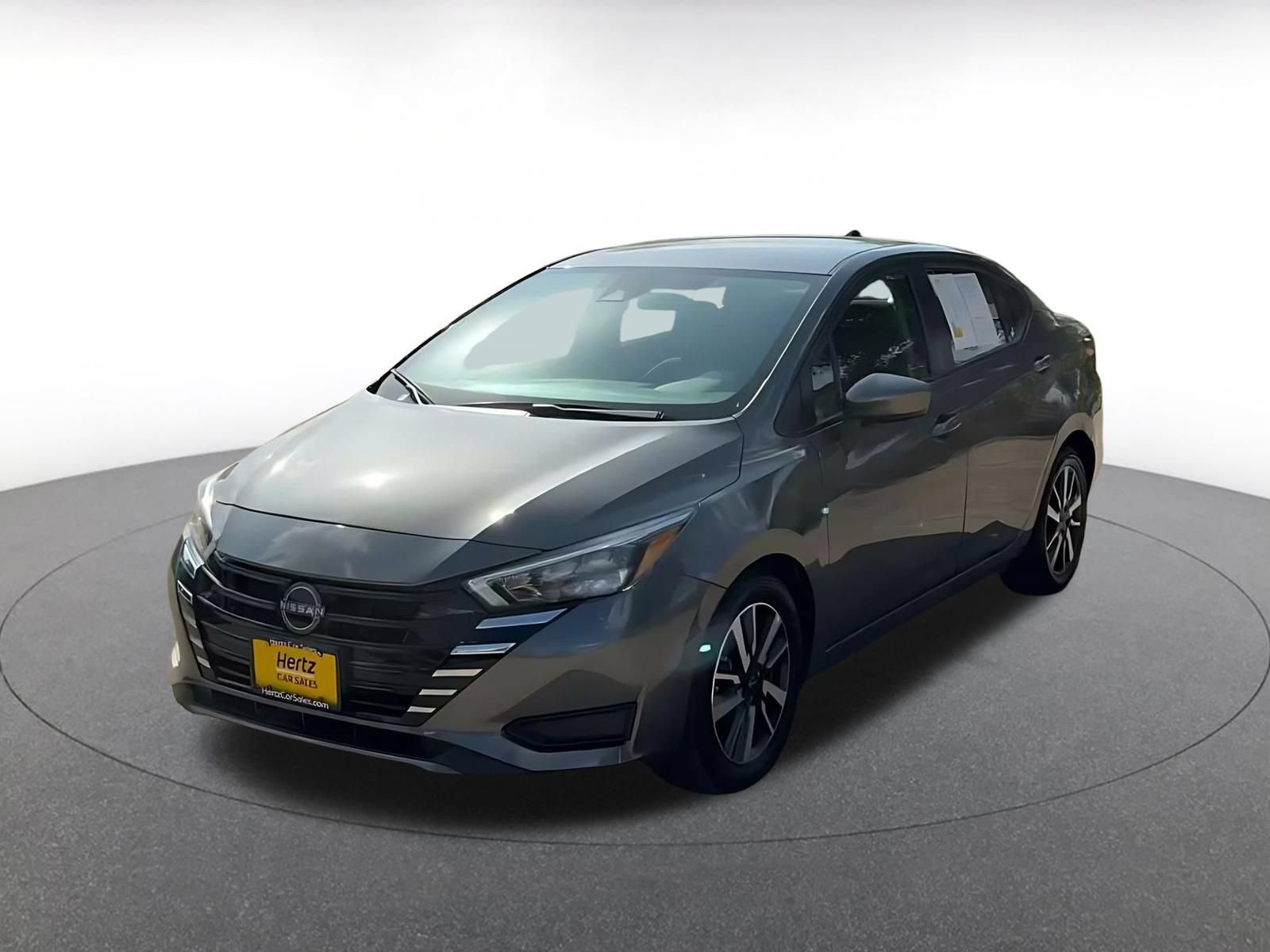 Used 2025 Nissan Versa SV FWD image 5