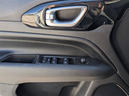 Used 2022 Jeep Compass Altitude image 32