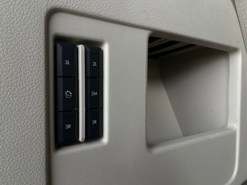 Used 2018 Lincoln Navigator Select w/ Technology Package image 39