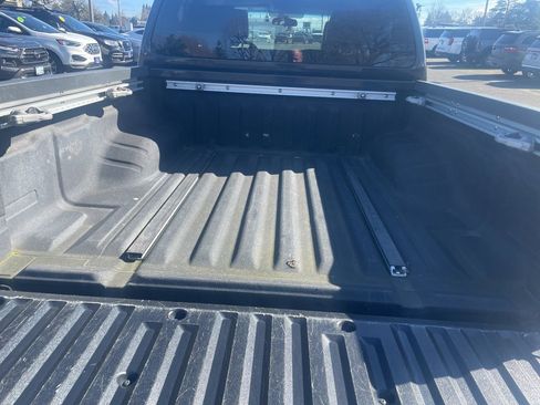 Used 2010 Nissan Frontier PRO-4X w/ Pro-4x Value Truck Pkg image 6