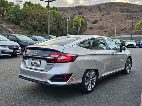 Used 2018 Honda Clarity Touring image 5
