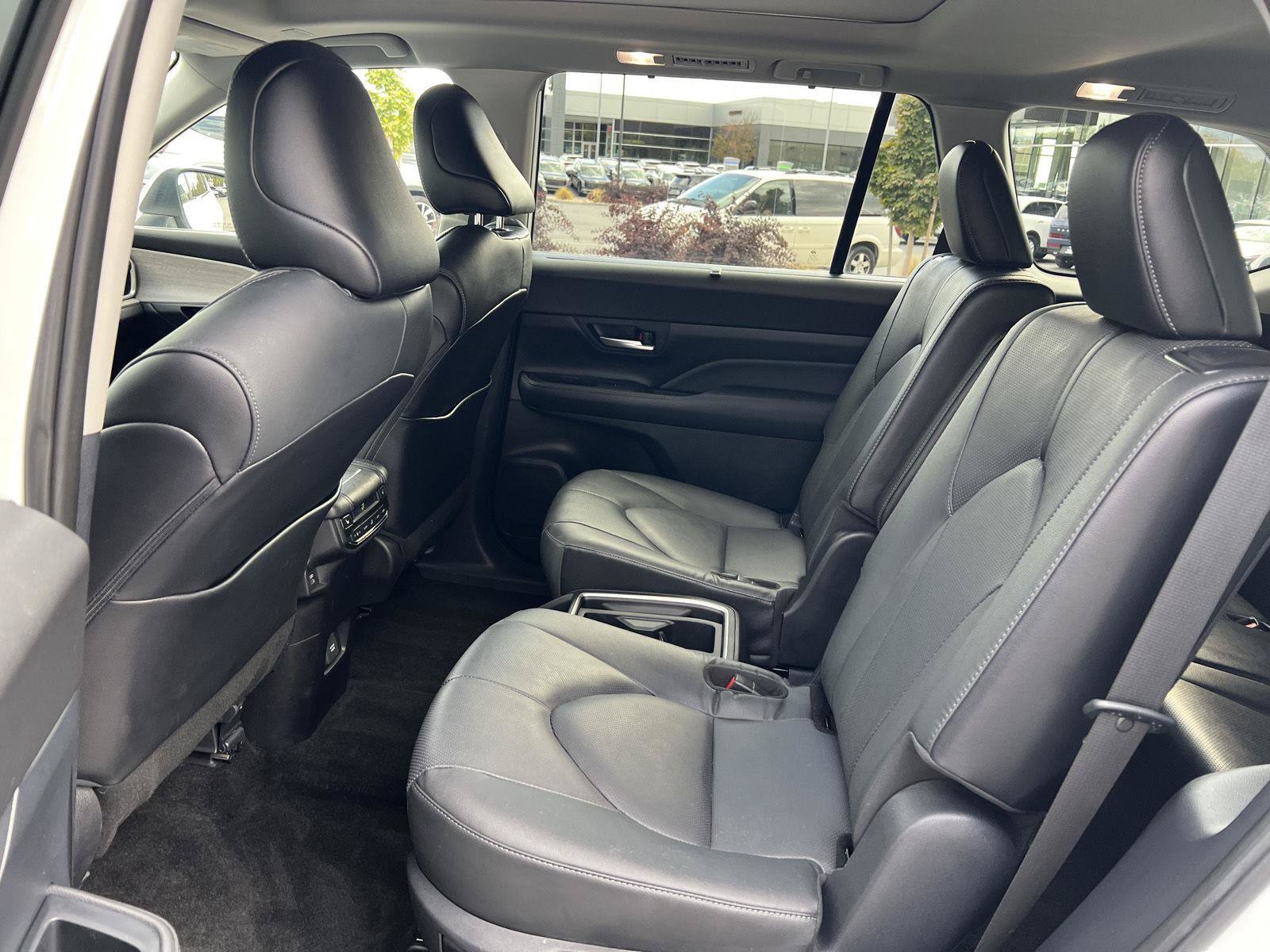 Used 2025 Toyota Grand Highlander AWD Hybrid image 29