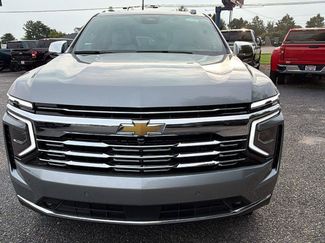 New 2026 Chevrolet Suburban Premier w/ Sun And Tow Package AWD/4WD video 2