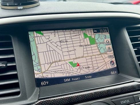 Used 2019 Nissan Pathfinder SL AWD/4WD image 11
