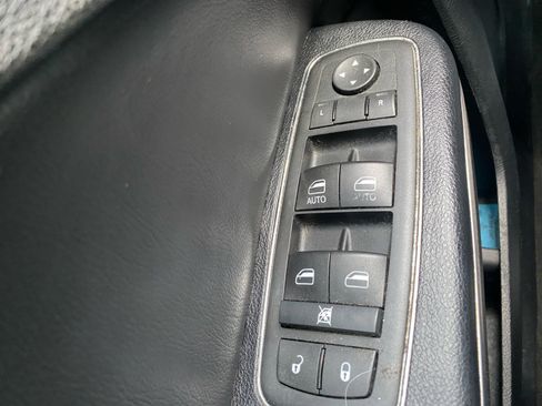 Used 2015 Dodge Charger SE w/ Sport Appearance Group image 27