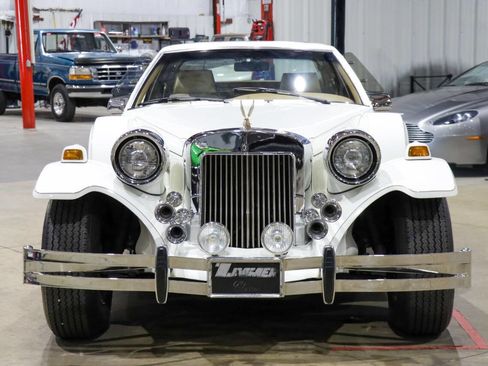 Used 1988 Ford Mustang LX image 13