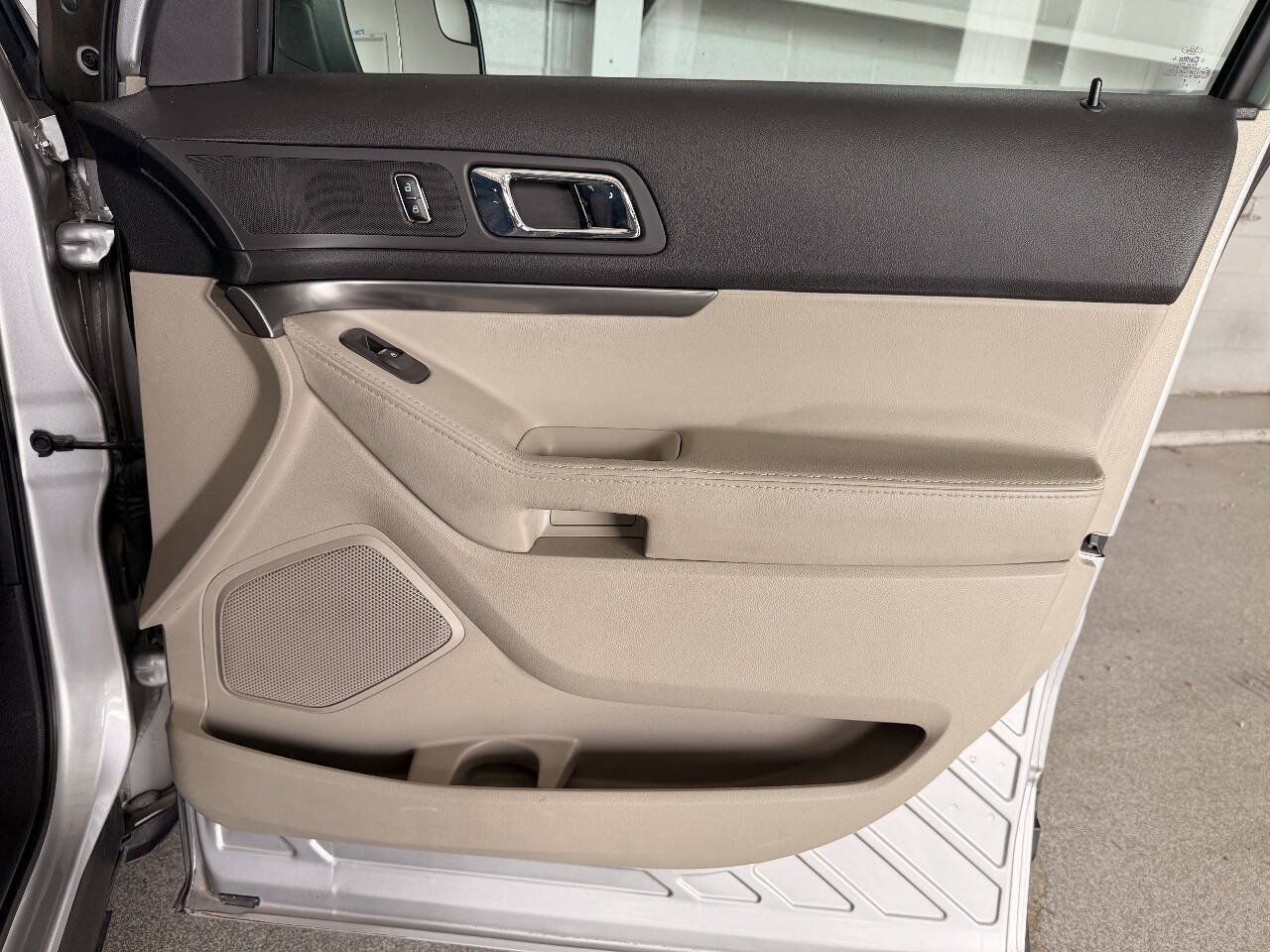 Used 2013 Ford Explorer FWD image 15