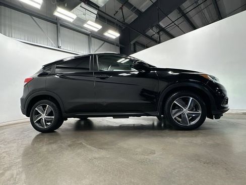 Used 2021 Honda HR-V EX-L image 3
