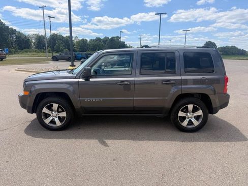 Used 2017 Jeep Patriot High Altitude AWD/4WD image 7