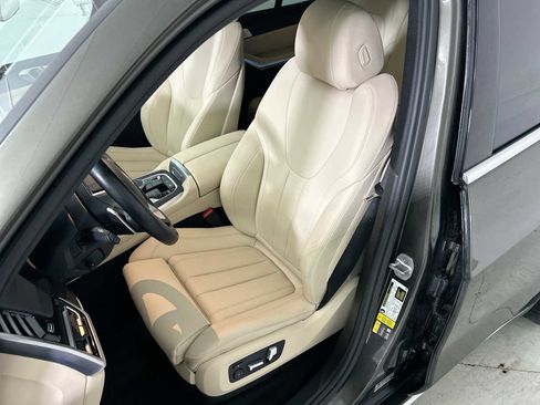 Used 2022 BMW X5 xDrive45e w/ Climate Comfort Package image 13