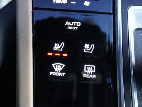 Used 2020 Porsche Cayenne Turbo AWD/4WD image 63