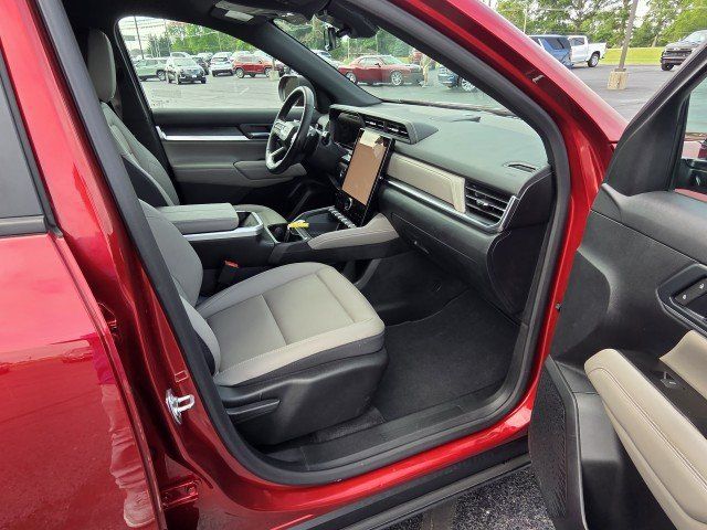 Used 2025 GMC Terrain Elevation w/ Elevation Premium Package AWD/4WD image 8