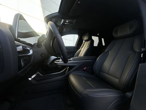 New 2025 Cadillac Lyriq Luxury image 5