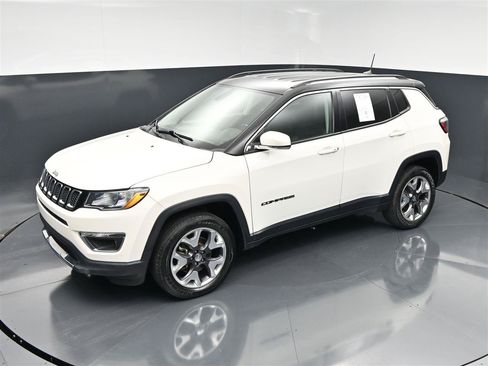 Used 2020 Jeep Compass Limited AWD/4WD image 20