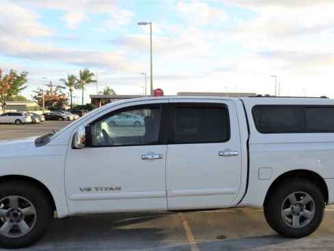 Used 2005 Nissan Titan SE w/ (W01) Utility Bed Pkg RWD image 2