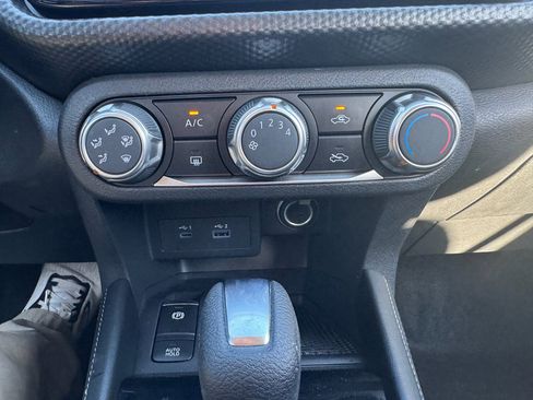 Used 2024 Nissan Kicks SV image 26