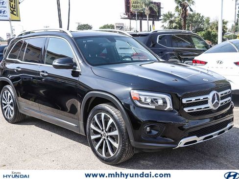 Used 2022 Mercedes-Benz GLB 250 w/ Premium Package Lite image 6