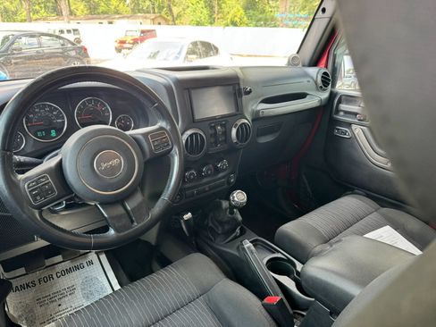 Used 2012 Jeep Wrangler Unlimited Sport AWD/4WD image 12