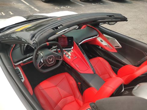 Used 2024 Chevrolet Corvette Stingray Premium Conv RWD image 15